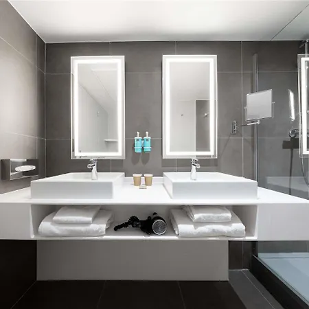Hotel Novotel Antigone 4*