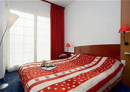 Novotel Antigone Hotel 4*